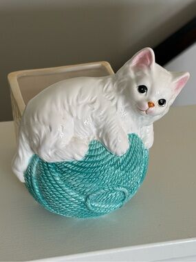 Cat and Yarn Ceramic Planter Napco